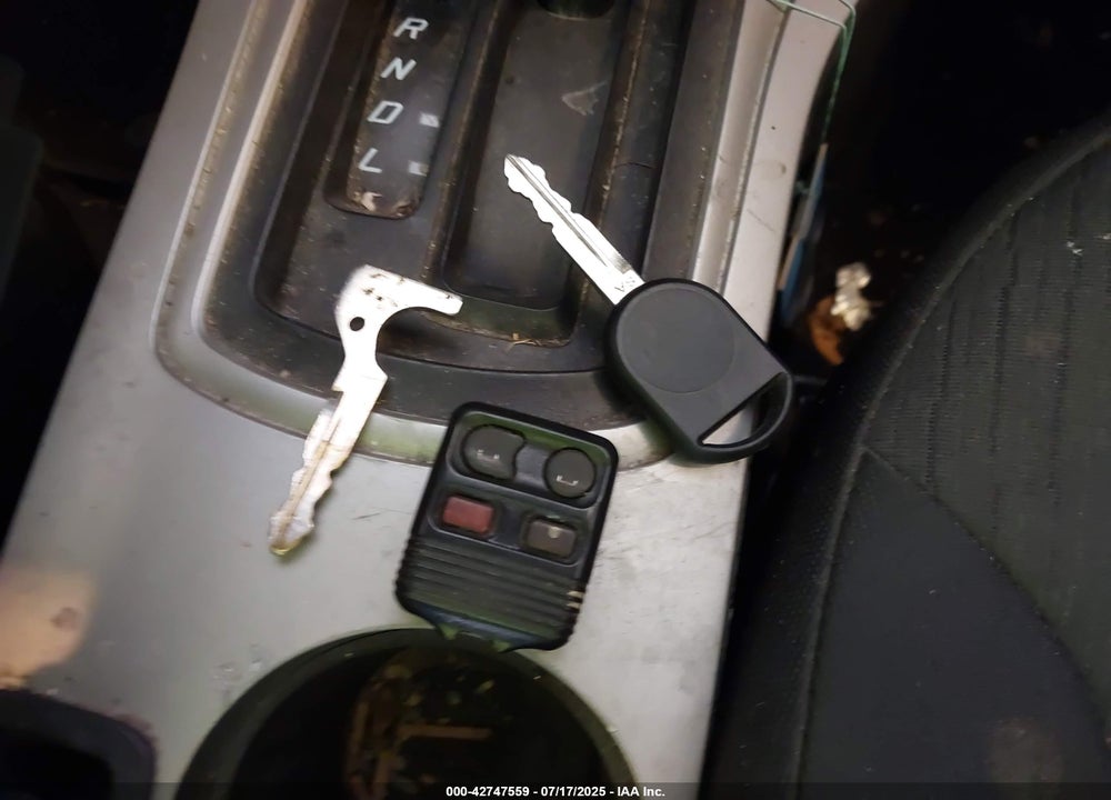 2010 FORD FOCUS VIN: 1FAHP3FN8AW129112