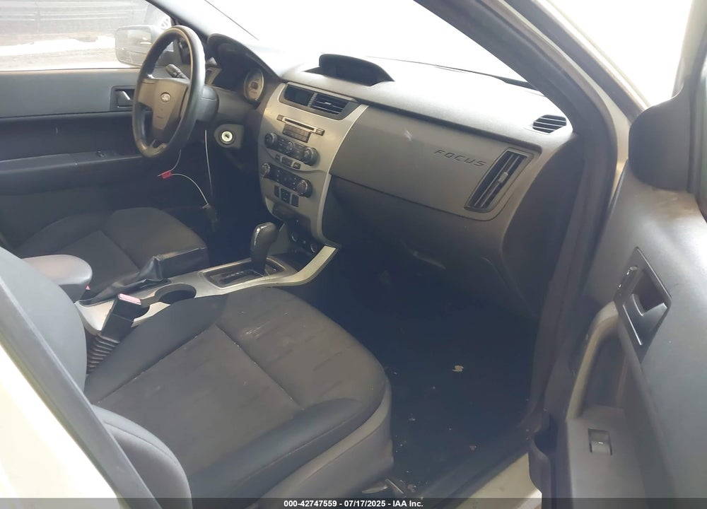2010 FORD FOCUS VIN: 1FAHP3FN8AW129112