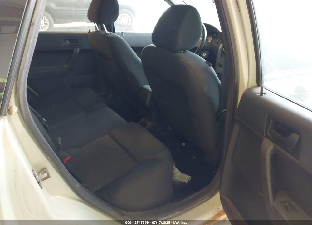2010 FORD FOCUS VIN: 1FAHP3FN8AW129112