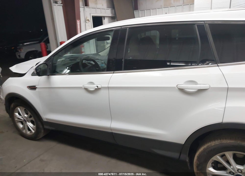 2017 FORD ESCAPE VIN: 1FMCU0GD5HUA39905