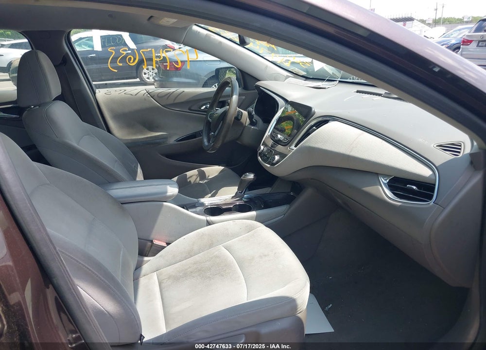 2016 CHEVROLET MALIBU VIN: 1G1ZE5ST2GF187870