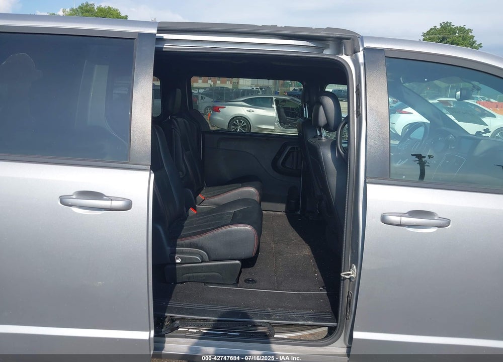 2018 DODGE GRAND CARAVAN VIN: 2C4RDGEG2JR147762