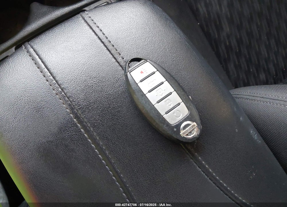 2019 NISSAN ROGUE SV VIN: KNMAT2MT0KP544388
