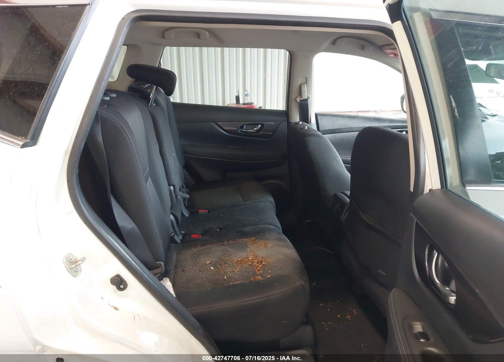 2019 NISSAN ROGUE SV VIN: KNMAT2MT0KP544388
