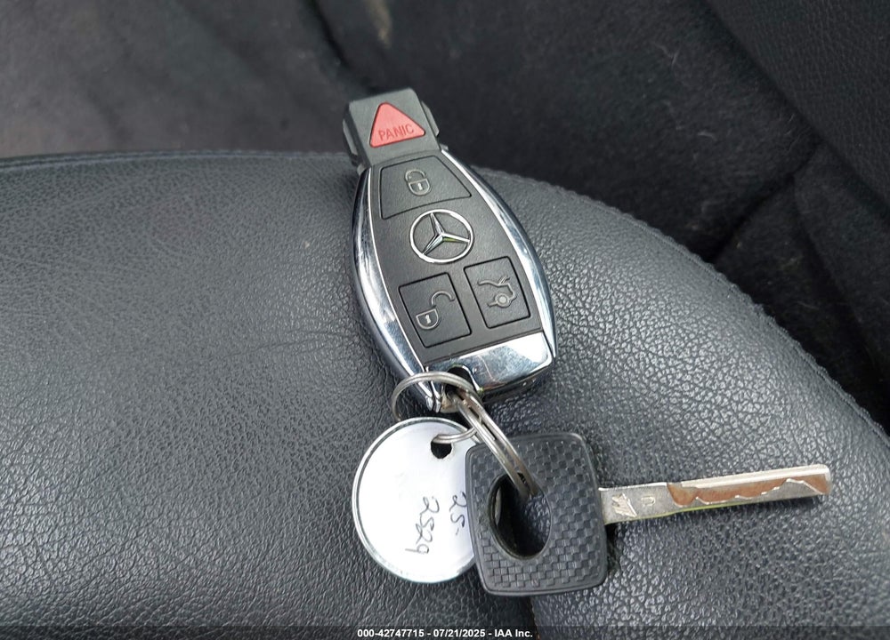 2005 MERCEDES-BENZ CLK 500 VIN: WDBTJ75JX5F161205