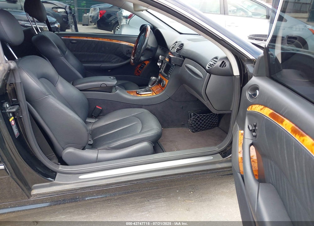 2005 MERCEDES-BENZ CLK 500 VIN: WDBTJ75JX5F161205