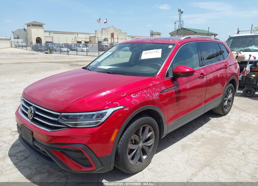 2022 VOLKSWAGEN TIGUAN VIN: 3VV3B7AX1NM135019
