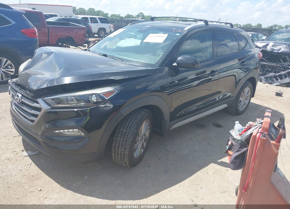 2017 HYUNDAI TUCSON VIN: KM8J33A40HU534565