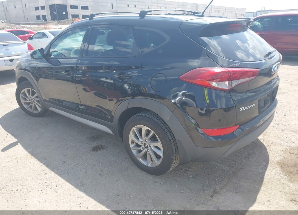2017 HYUNDAI TUCSON VIN: KM8J33A40HU534565
