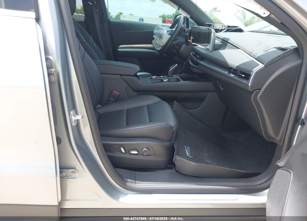 2025 CADILLAC XT4 FWD PREMIUM LUXURY VIN: 1GYFZCR4XSF140364