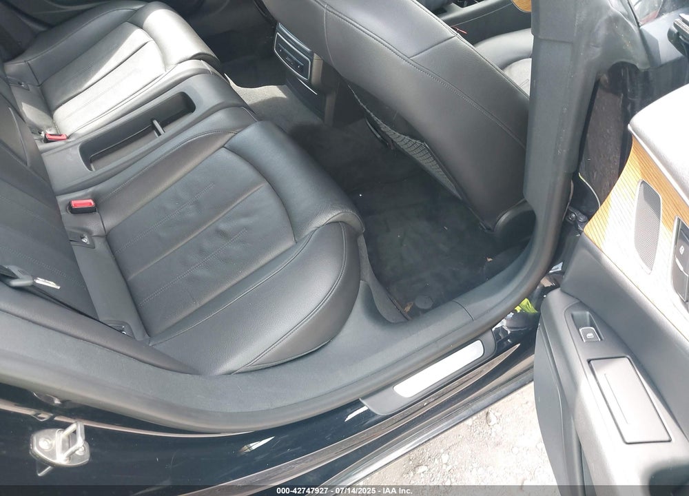 2012 AUDI A7 VIN: WAUYGAFC0CN087604
