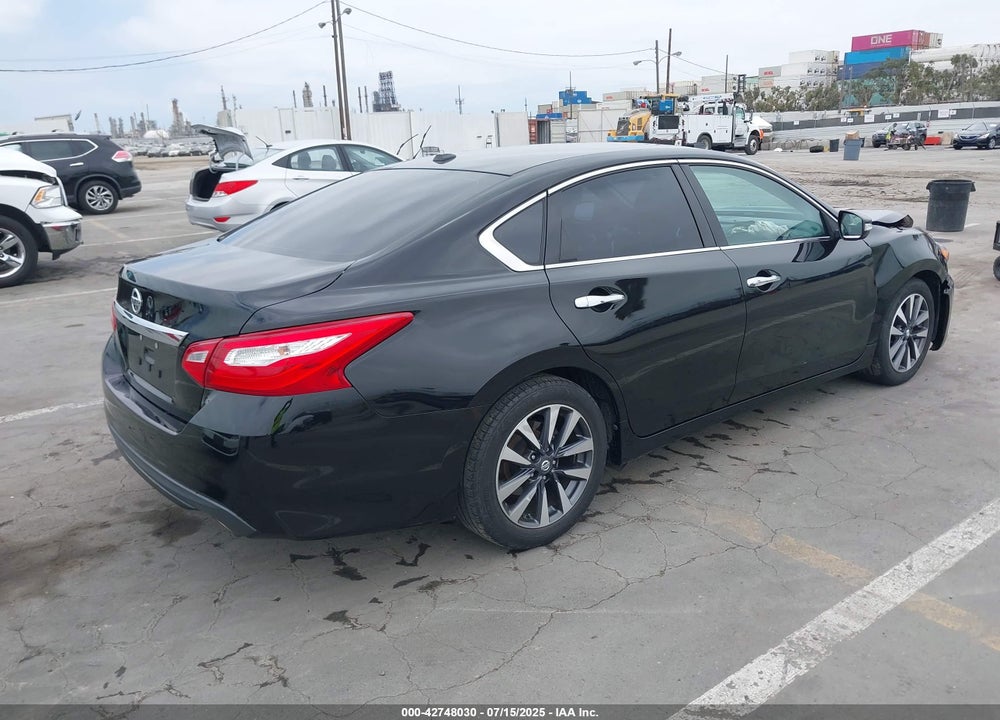 2017 NISSAN ALTIMA VIN: 1N4AL3AP7HC143598