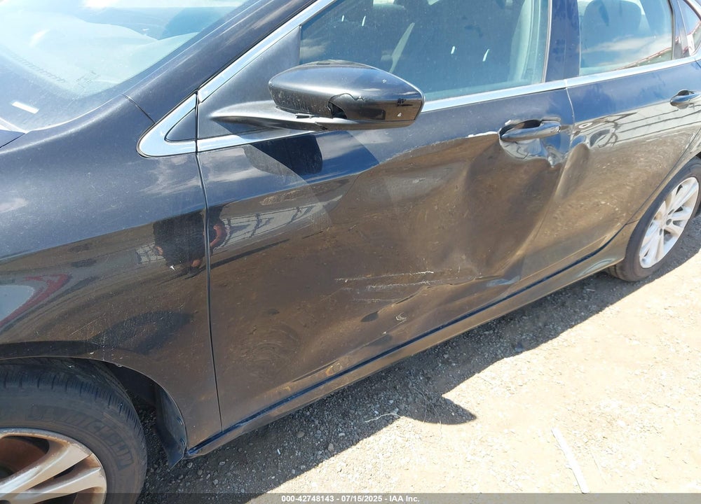2015 CHRYSLER 200 VIN: 1C3CCCAB5FN571358