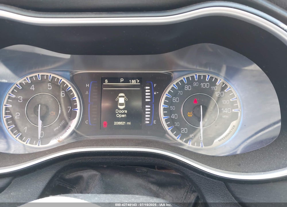 2015 CHRYSLER 200 VIN: 1C3CCCAB5FN571358