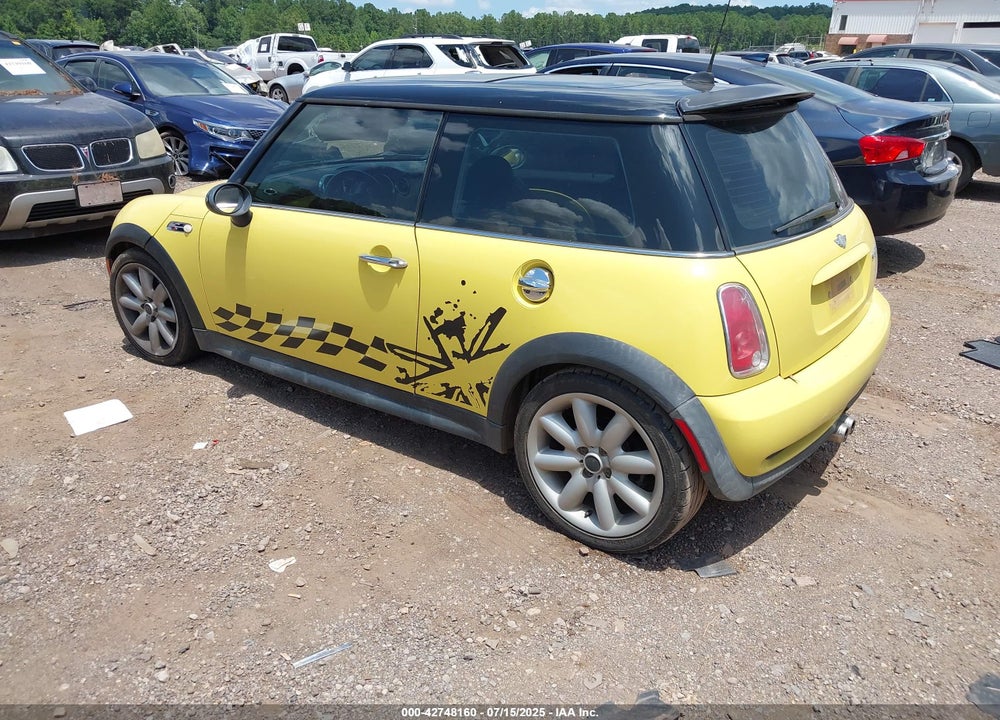 2005 MINI COOPER S VIN: WMWRE33545TL13508