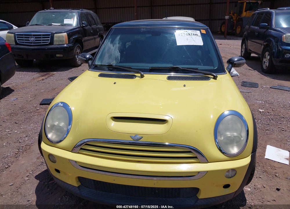 2005 MINI COOPER S VIN: WMWRE33545TL13508