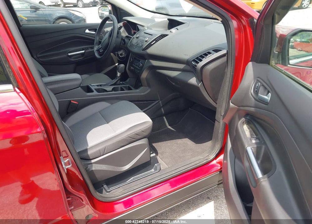 2017 FORD ESCAPE VIN: 1FMCU9GD8HUB33748