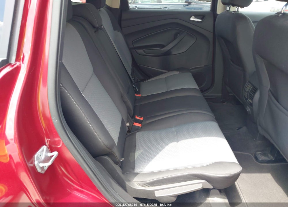 2017 FORD ESCAPE VIN: 1FMCU9GD8HUB33748