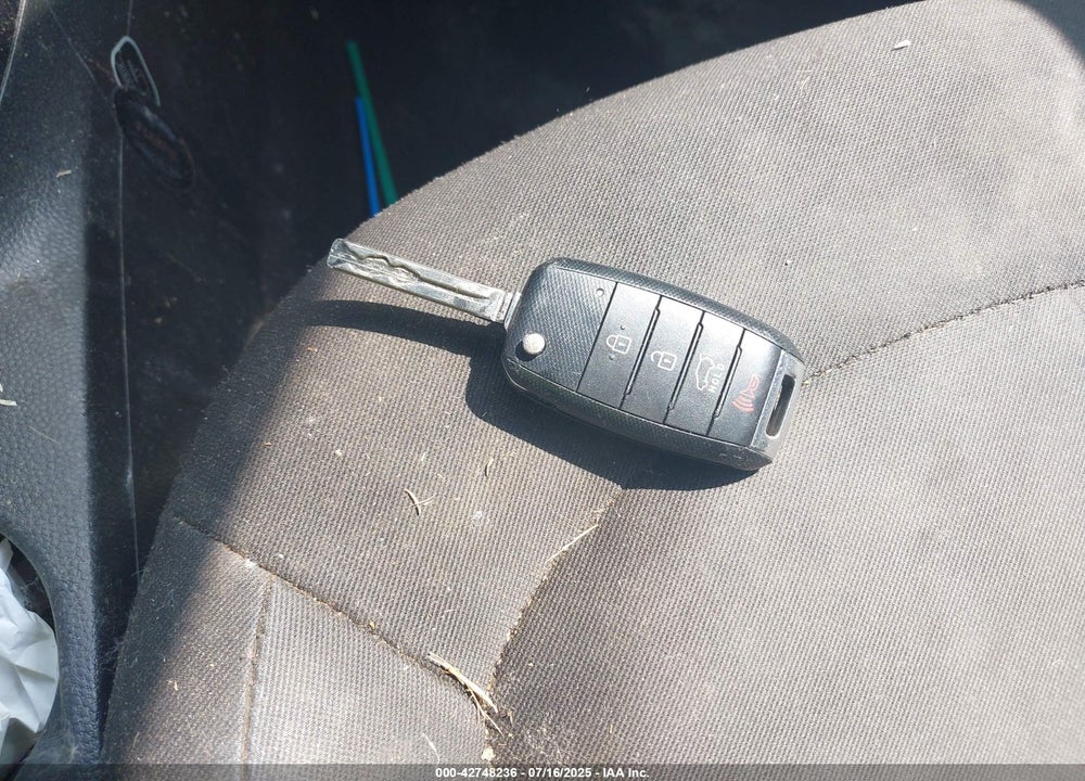 2015 KIA SOUL VIN: KNDJN2A24F7230996