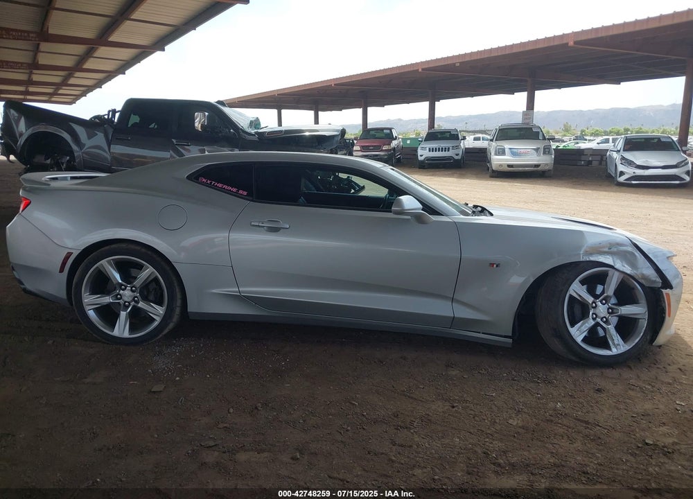 2016 CHEVROLET CAMARO VIN: 1G1FH1R72G0137243