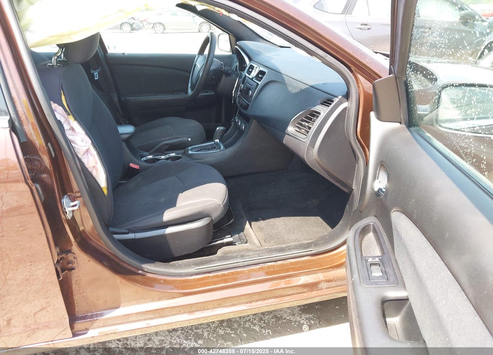 2012 CHRYSLER 200 VIN: 1C3CCBAB9CN212942