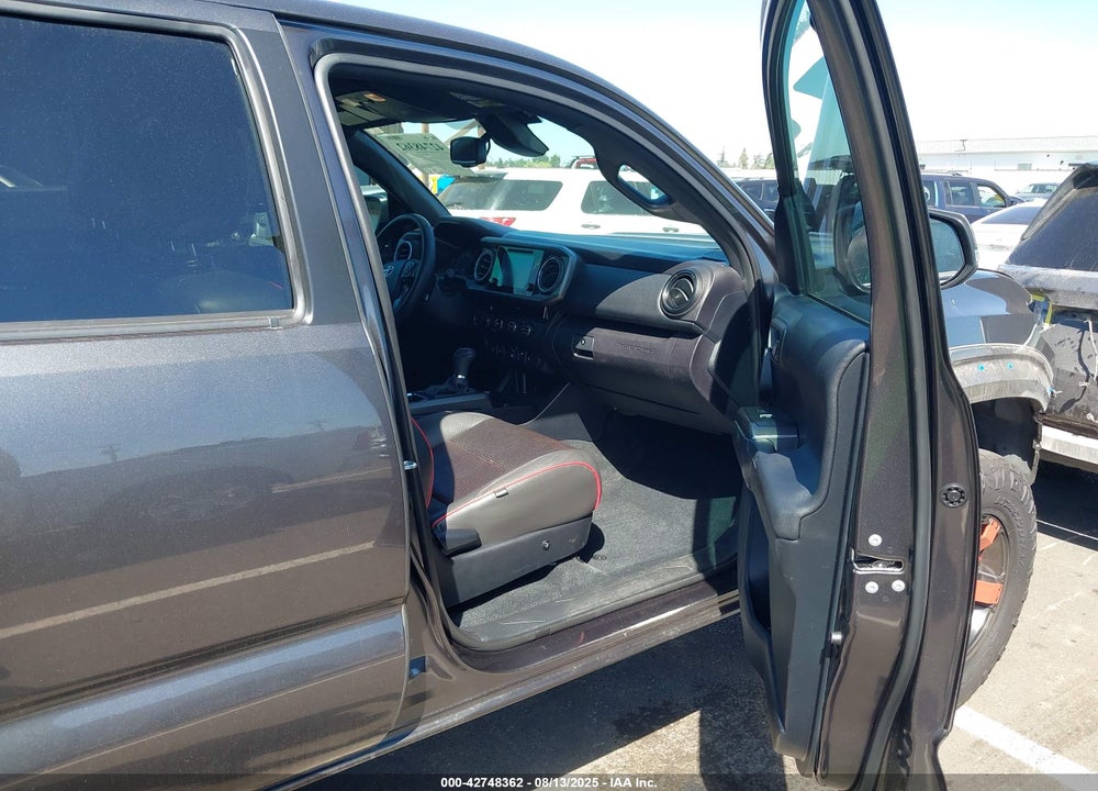 2018 TOYOTA TACOMA VIN: 3TMCZ5AN7JM121407