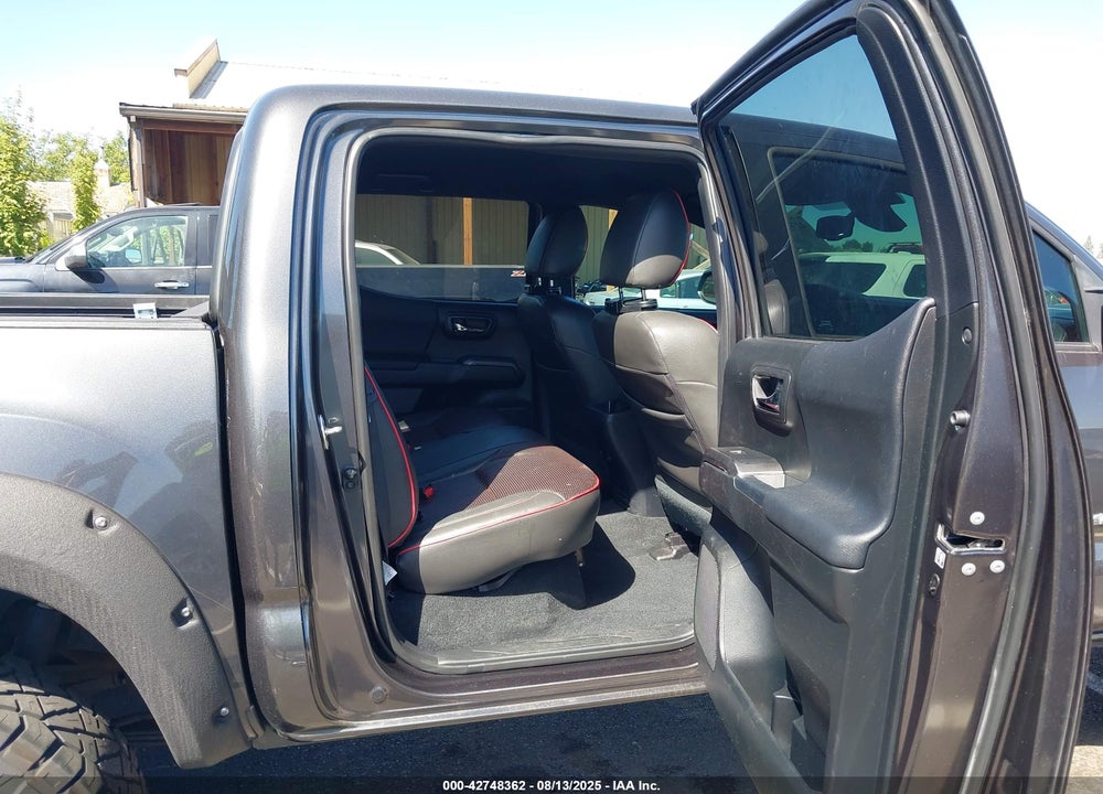 2018 TOYOTA TACOMA VIN: 3TMCZ5AN7JM121407