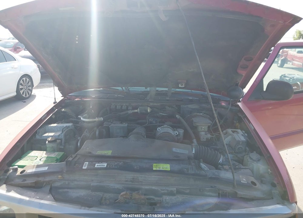 1997 CHEVROLET S-10 LS SPORTSIDE VIN: 1GCCS1942VK103239