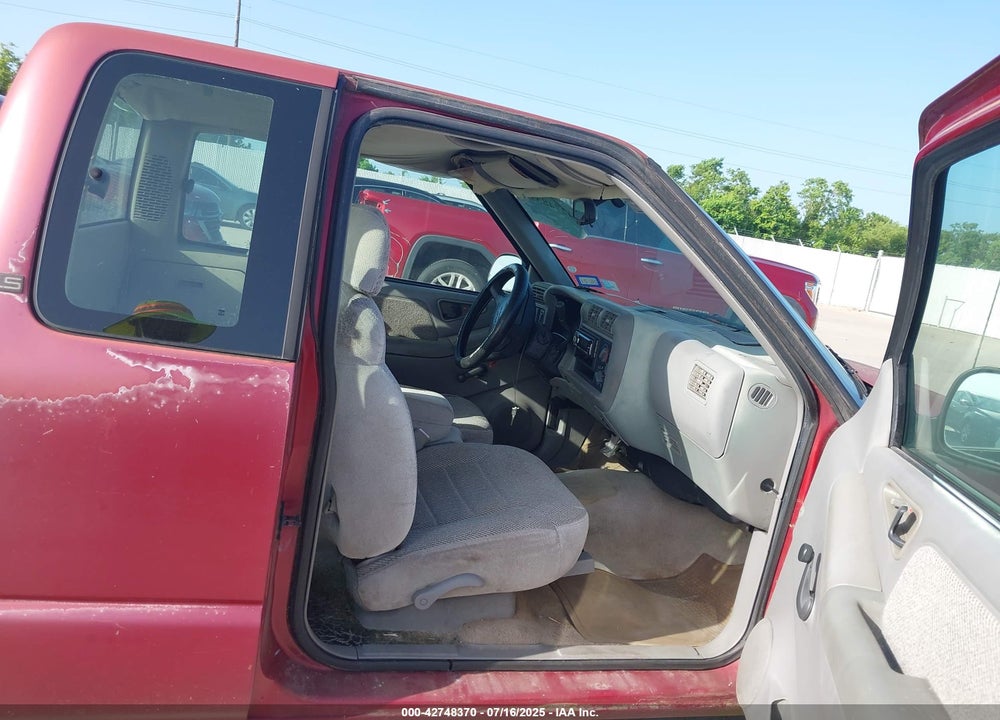 1997 CHEVROLET S-10 LS SPORTSIDE VIN: 1GCCS1942VK103239