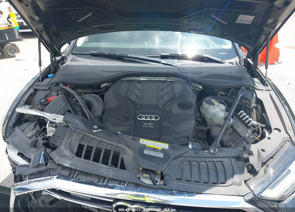 2019 AUDI A8 VIN: WAU8DAF89KN005520