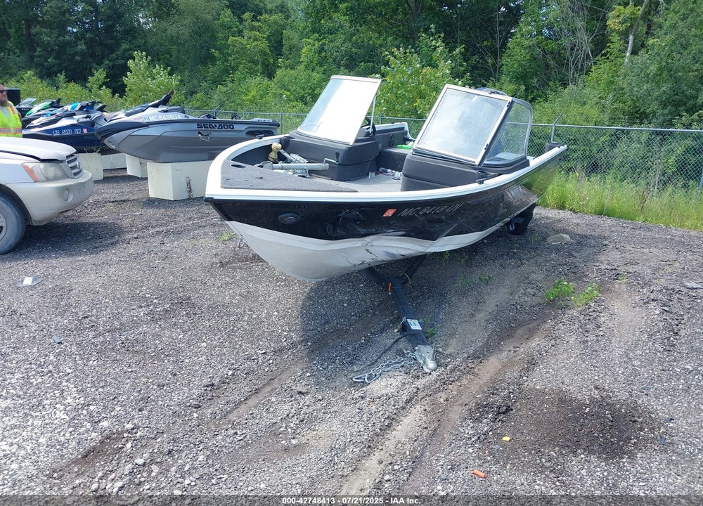 2022 CRESTLINER OTHER VIN: CRCFW036F222