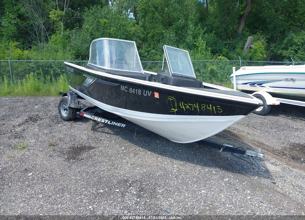 2022 CRESTLINER OTHER VIN: CRCFW036F222