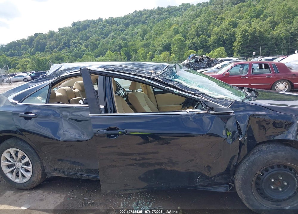 2017 TOYOTA CAMRY VIN: 4T1BF1FKXHU383001