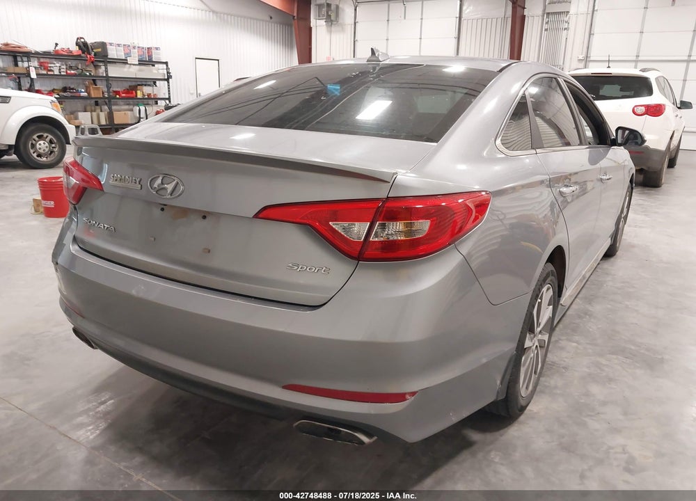 2015 HYUNDAI SONATA VIN: 5NPE34AF8FH148013