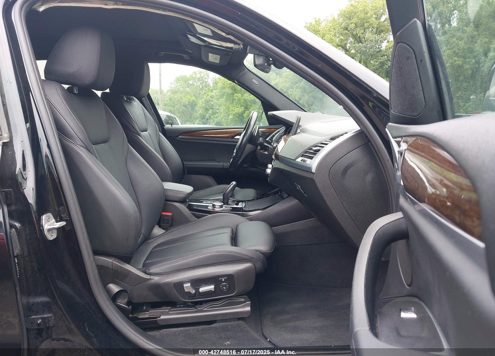 2021 BMW X3 VIN: 5UXTY5C03M9E36956