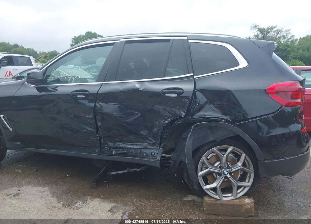 2021 BMW X3 VIN: 5UXTY5C03M9E36956