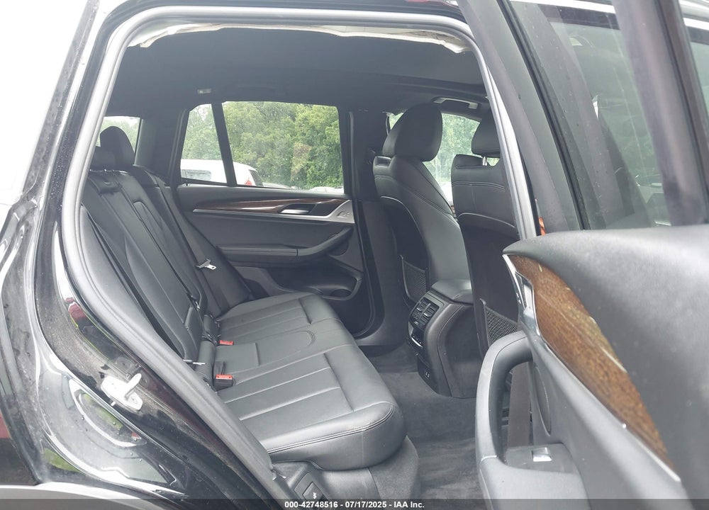 2021 BMW X3 VIN: 5UXTY5C03M9E36956