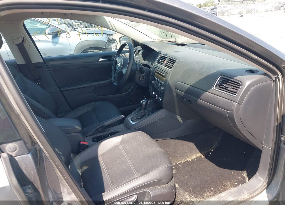 2011 VOLKSWAGEN JETTA 2.5L SE VIN: 3VWDX7AJ6BM303231