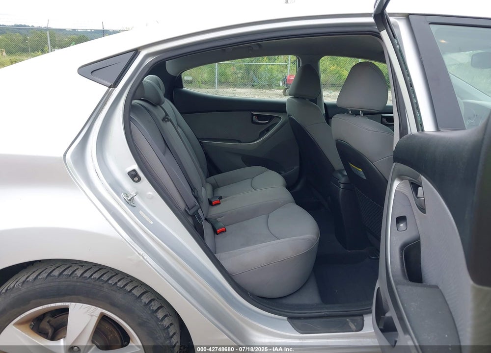 2012 HYUNDAI ELANTRA VIN: KMHDH4AE9CU240958