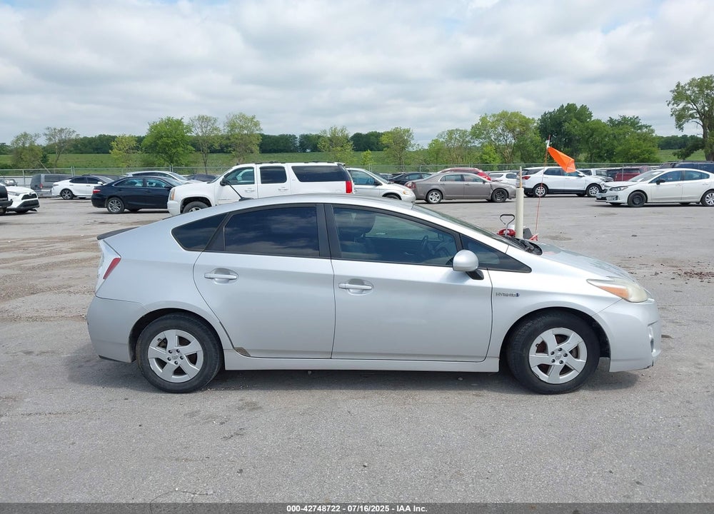 2011 TOYOTA PRIUS THREE VIN: JTDKN3DU5B0262236