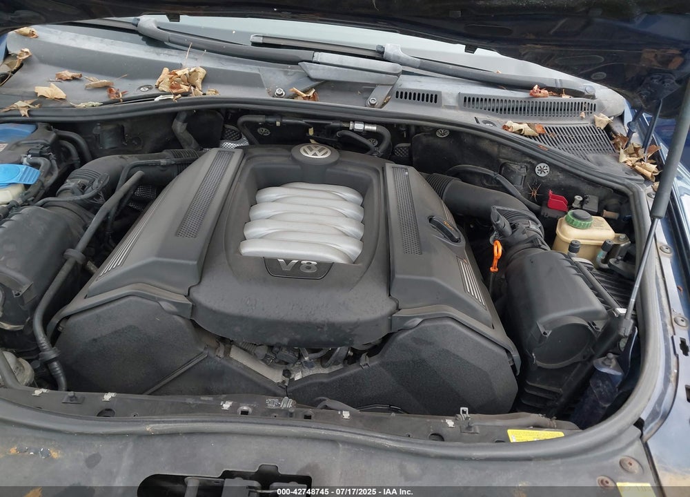 2004 VOLKSWAGEN TOUAREG V8 VIN: WVGCM77L64D057212