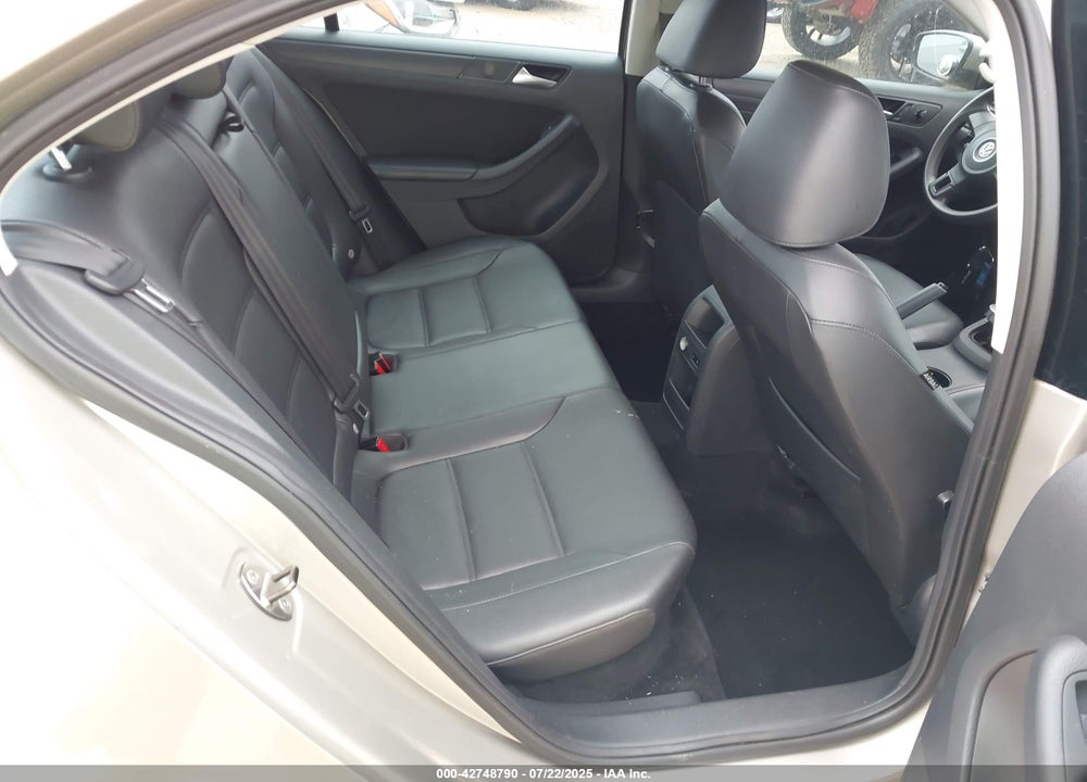 2014 VOLKSWAGEN JETTA VIN: 3VWD07AJXEM216277