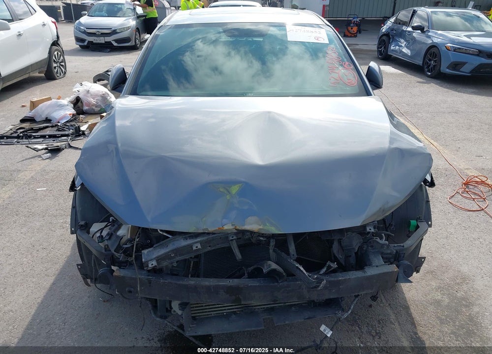 2018 HYUNDAI ELANTRA VIN: KMHD04LB3JU534041