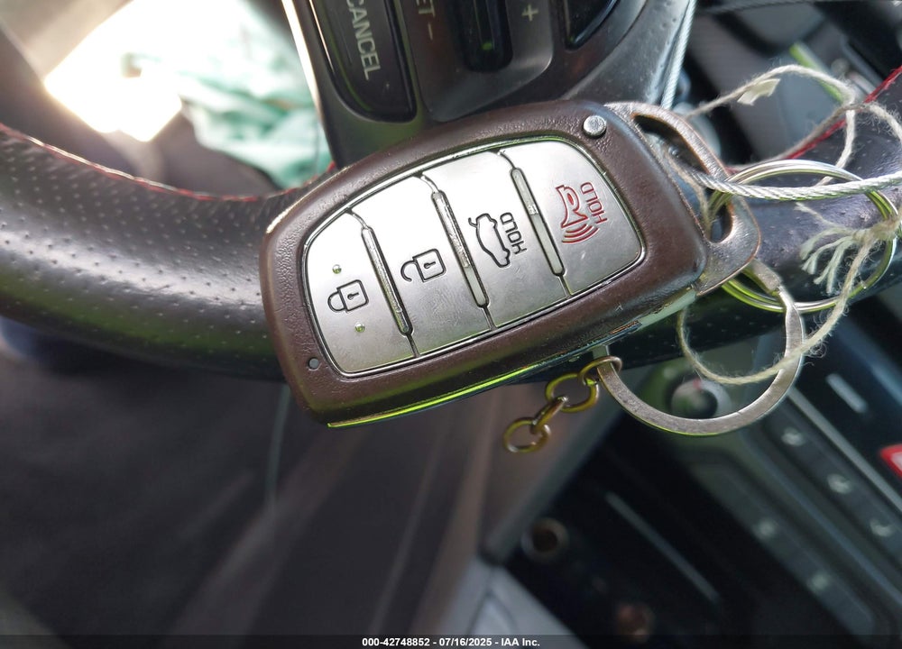 2018 HYUNDAI ELANTRA VIN: KMHD04LB3JU534041