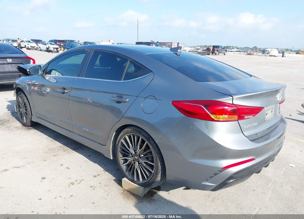 2018 HYUNDAI ELANTRA VIN: KMHD04LB3JU534041