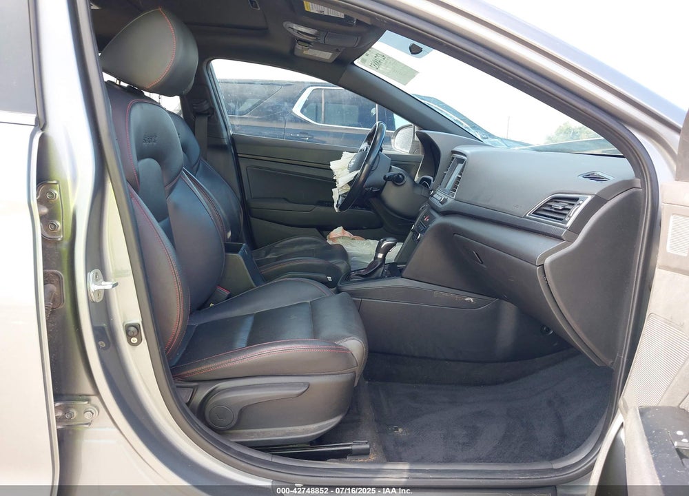 2018 HYUNDAI ELANTRA VIN: KMHD04LB3JU534041