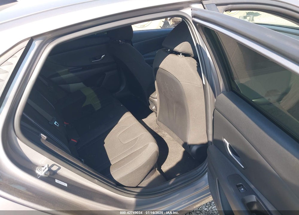 2024 HYUNDAI ELANTRA HYBRID VIN: KMHLM4DJ7RU113537