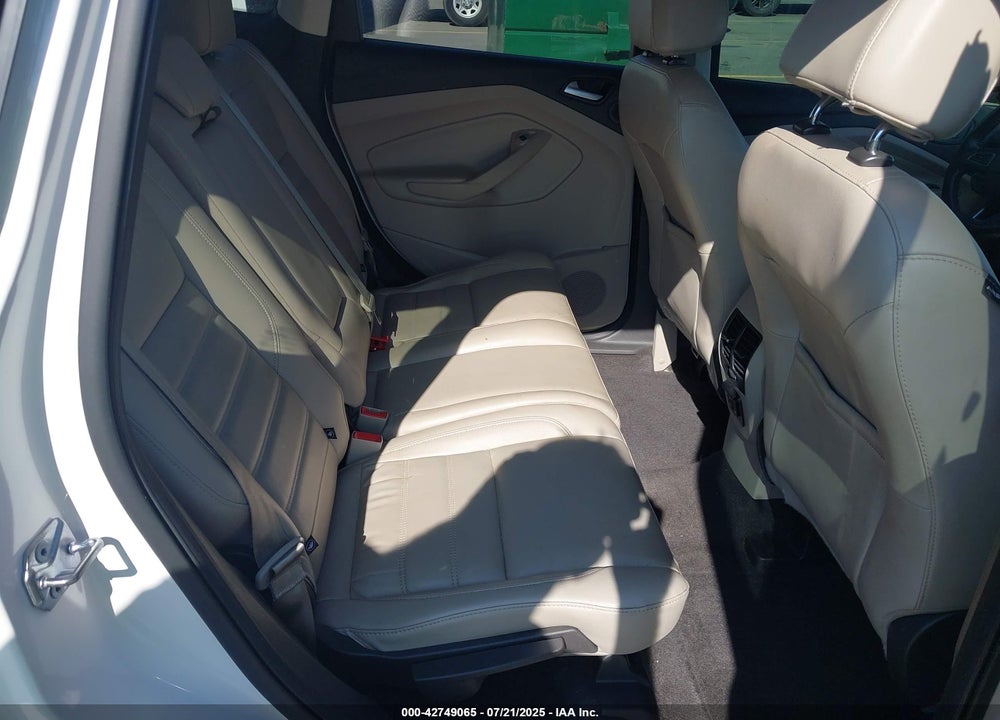 2017 FORD ESCAPE VIN: 1FMCU0GD7HUE43563