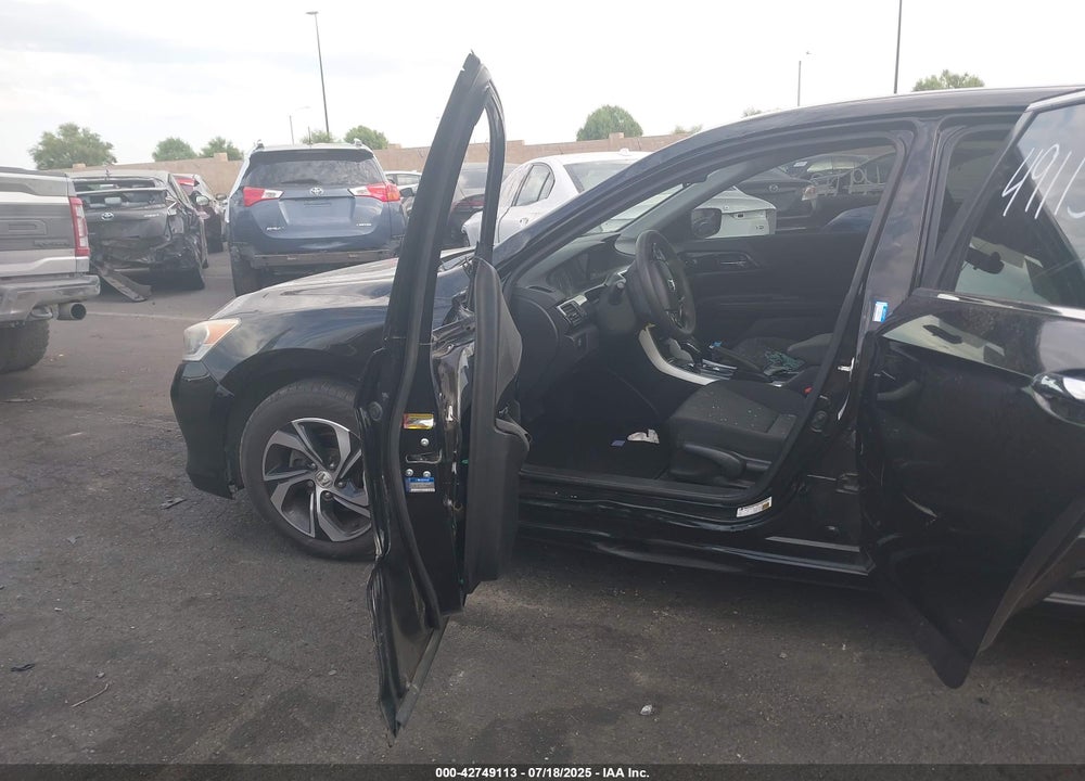 2017 HONDA ACCORD VIN: 1HGCR2F37HA181458
