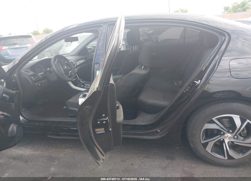 2017 HONDA ACCORD VIN: 1HGCR2F37HA181458